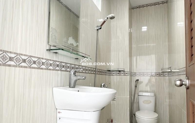 LÊ VĂN QUỚI - NGÃ TƯ BỐN XÃ - HẺM Ô TÔ  TRÁNH - 48M2- 4 TẦNG - NHỈNH 5 TỶ